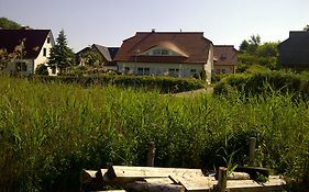 Ferienhaus Boddenkiek mit Wasserblick in Seedorf